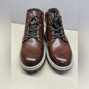 Florsheim Chestnut Lookout Plain Toe Lace Up Boot, Jr.—10.5 Kids